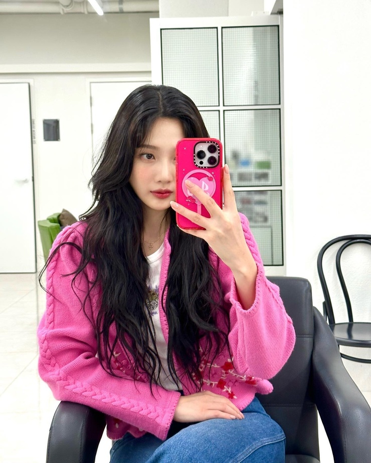 Joy (Park Soo Young)