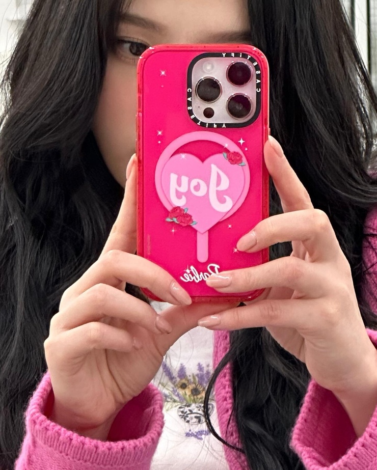 Joy (Park Soo Young)