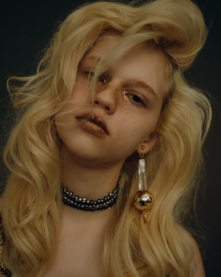 Emma Karla Peet picture