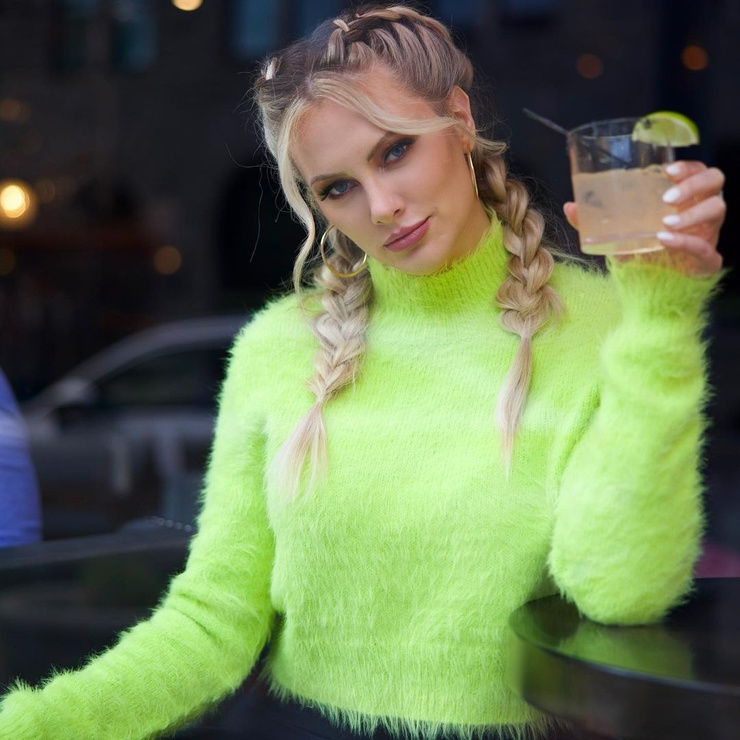 Nicole Arbour