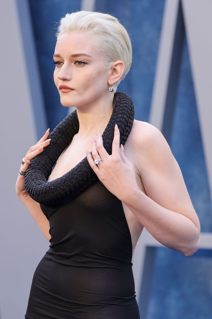 Julia Garner