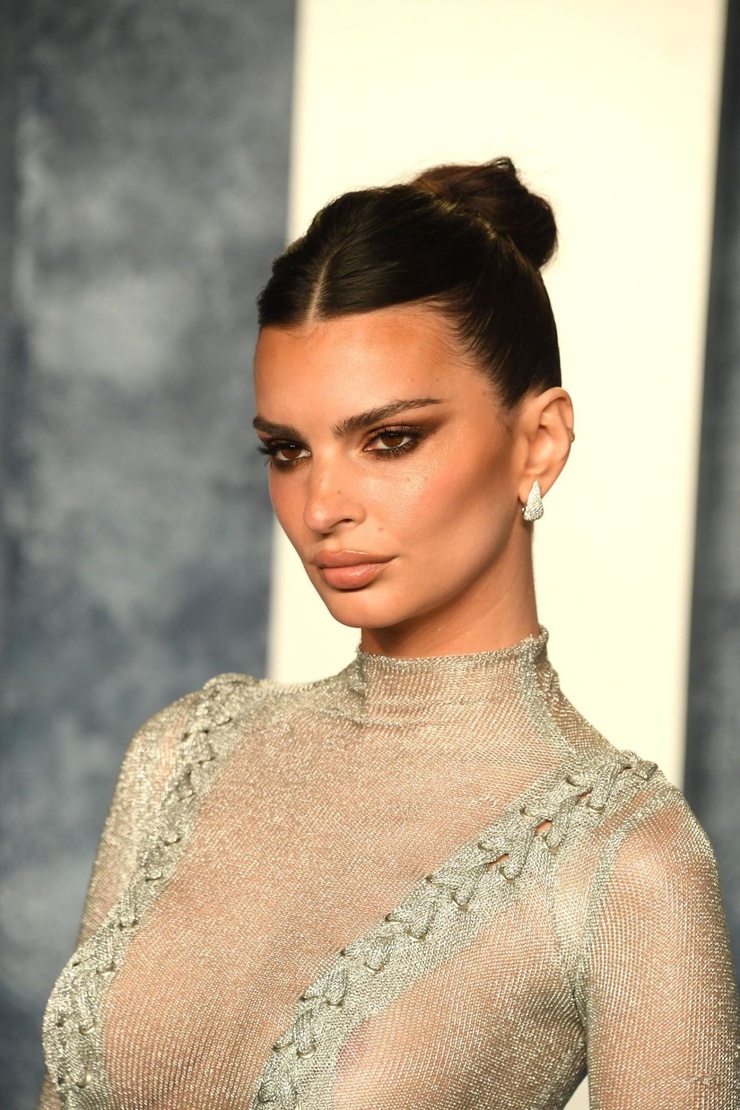 Emily Ratajkowski