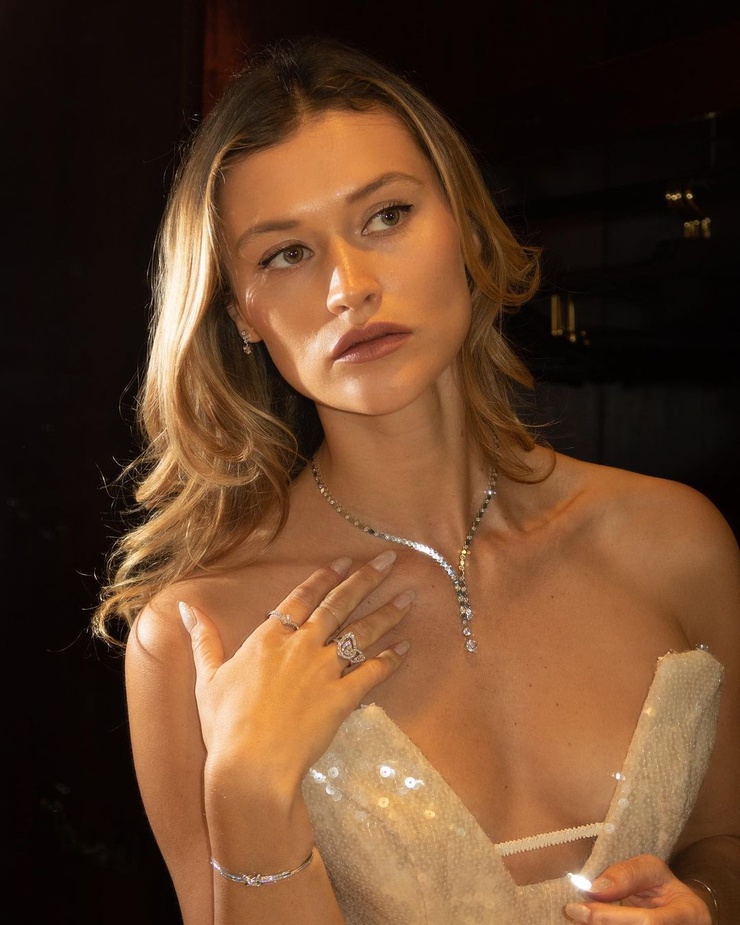 Chloe Lecareux Chloe Lecareux