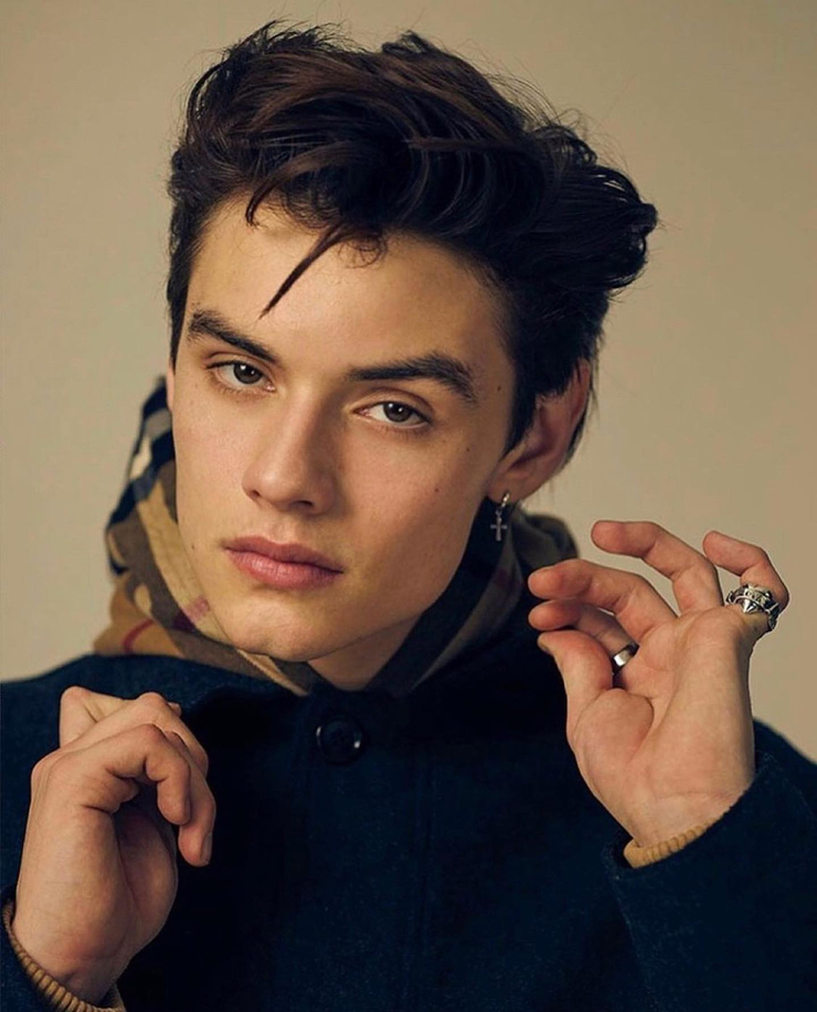 Louis Partridge