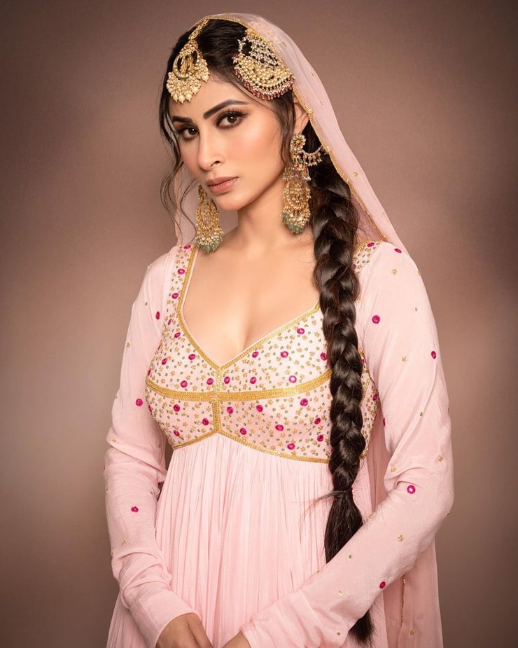 Mouni Roy