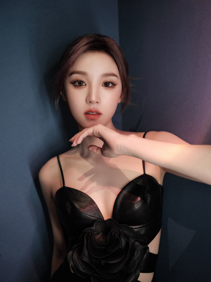 Yuqi Yuqi