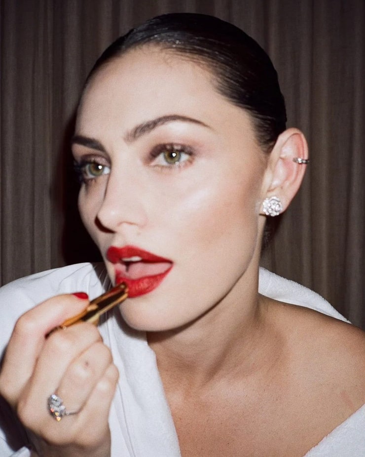 Phoebe Tonkin