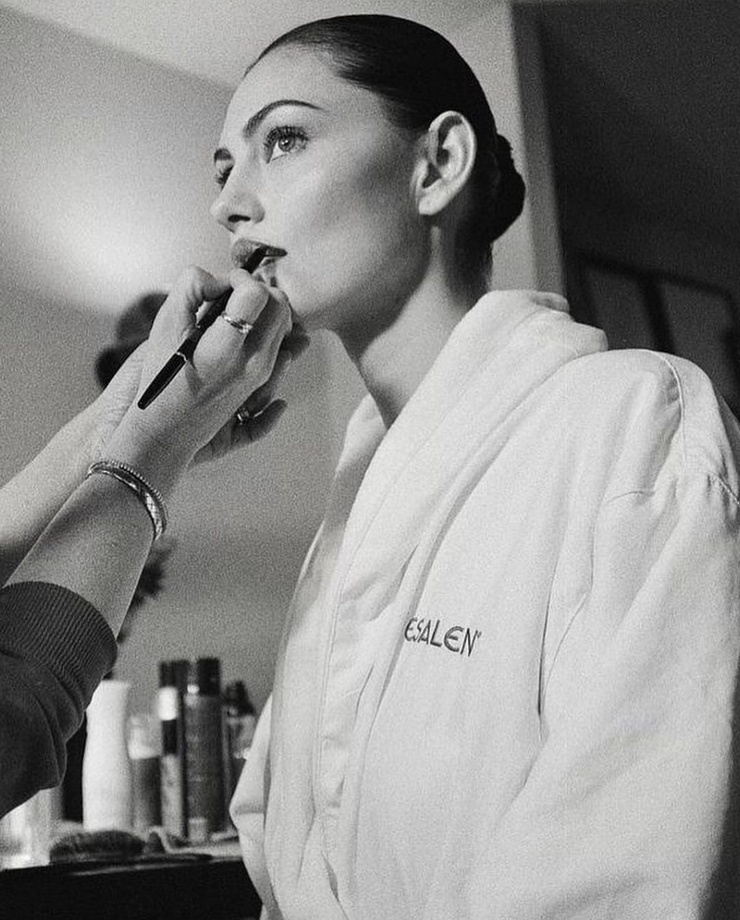 Phoebe Tonkin
