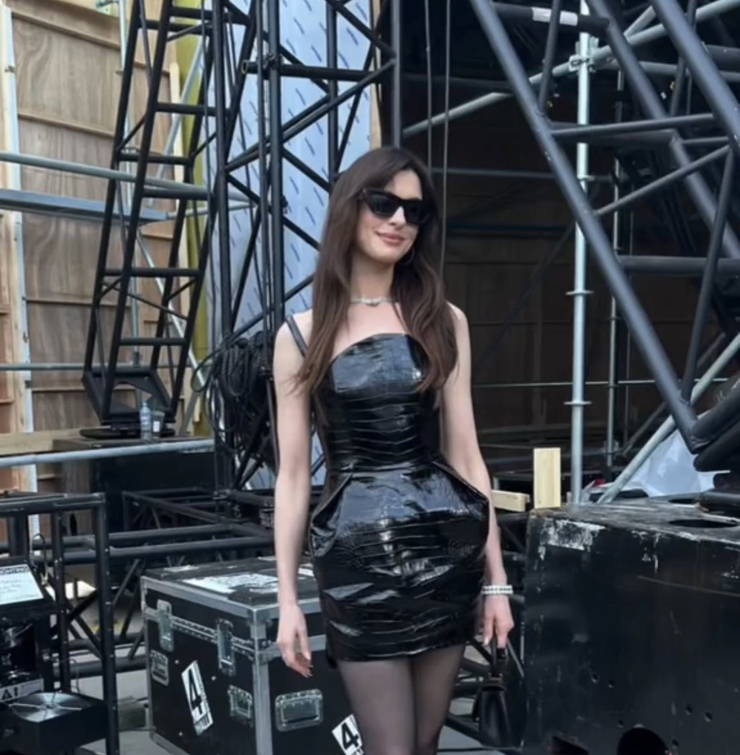 Anne Hathaway Anne Hathaway