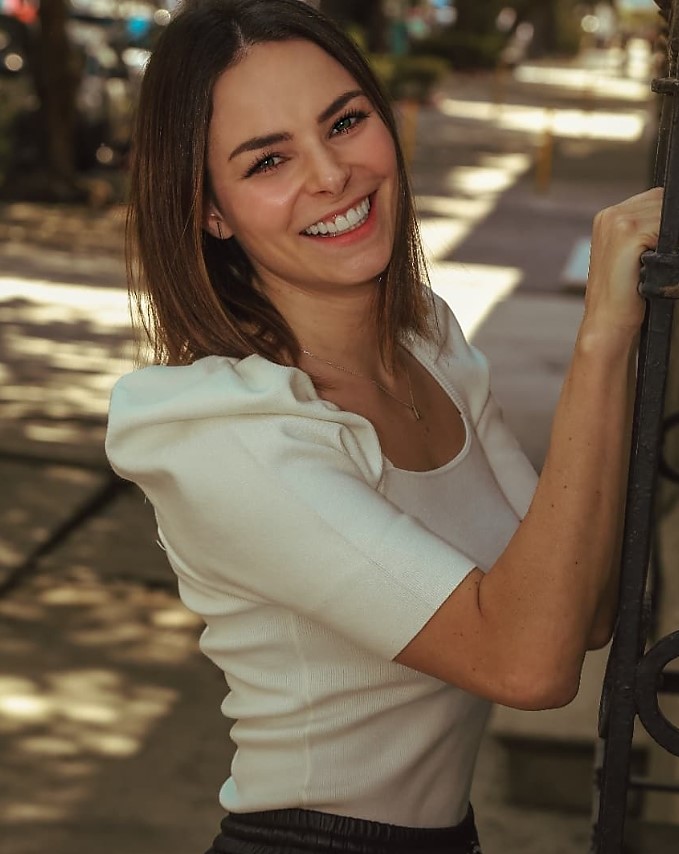 Alejandra Robles Gil