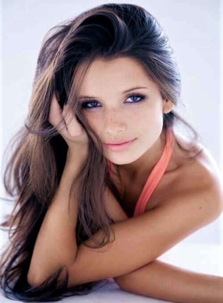 Alice Greczyn Alice Greczyn