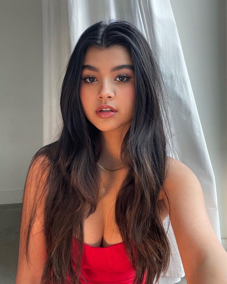 Picture of Sara Echeagaray