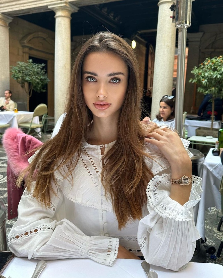 Liza Kovalenkoo Liza Kovalenkoo