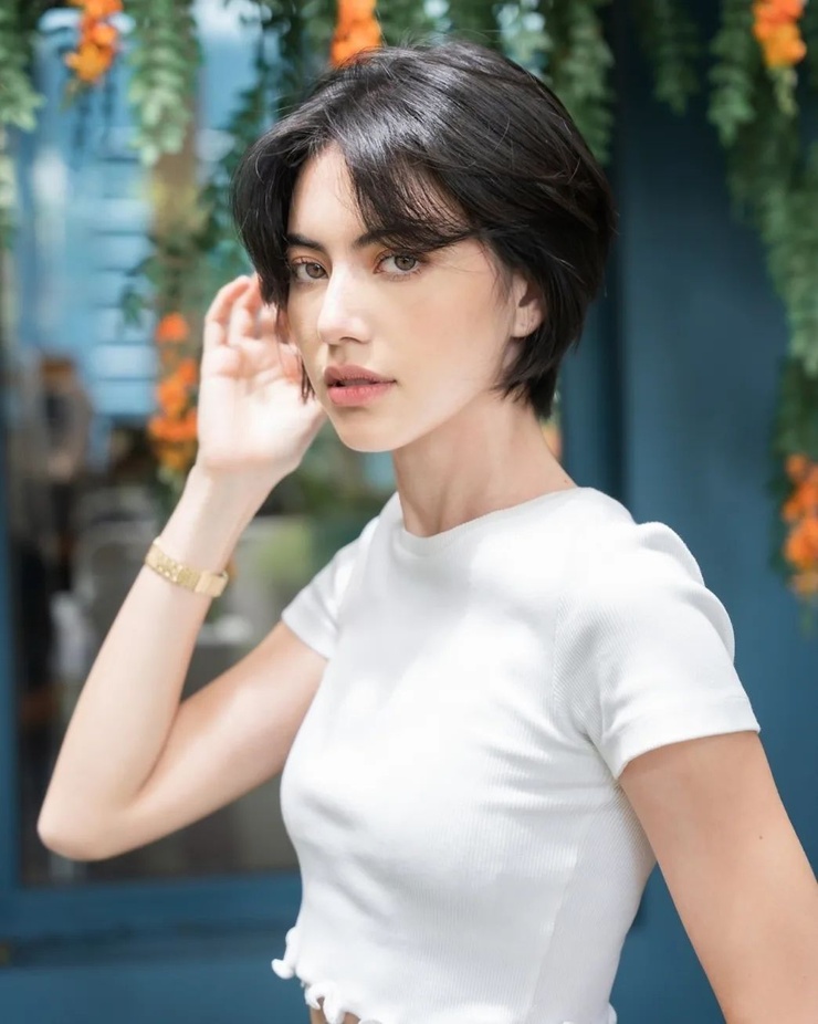 Davika Hoorne Davika Hoorne