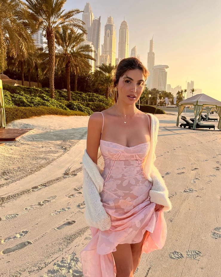 Negin Marsalehi Negin Marsalehi