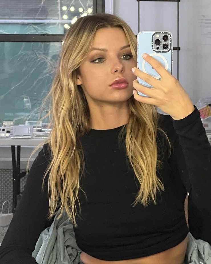 Maddie Teeuws Maddie Teeuws