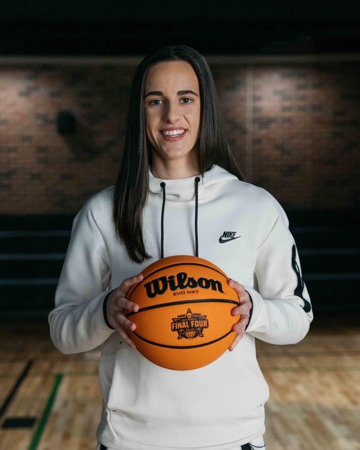 Caitlin Clark (ii)