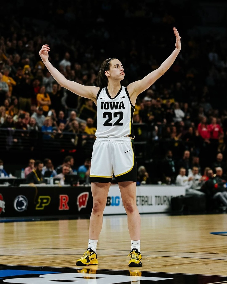 Caitlin Clark (ii)