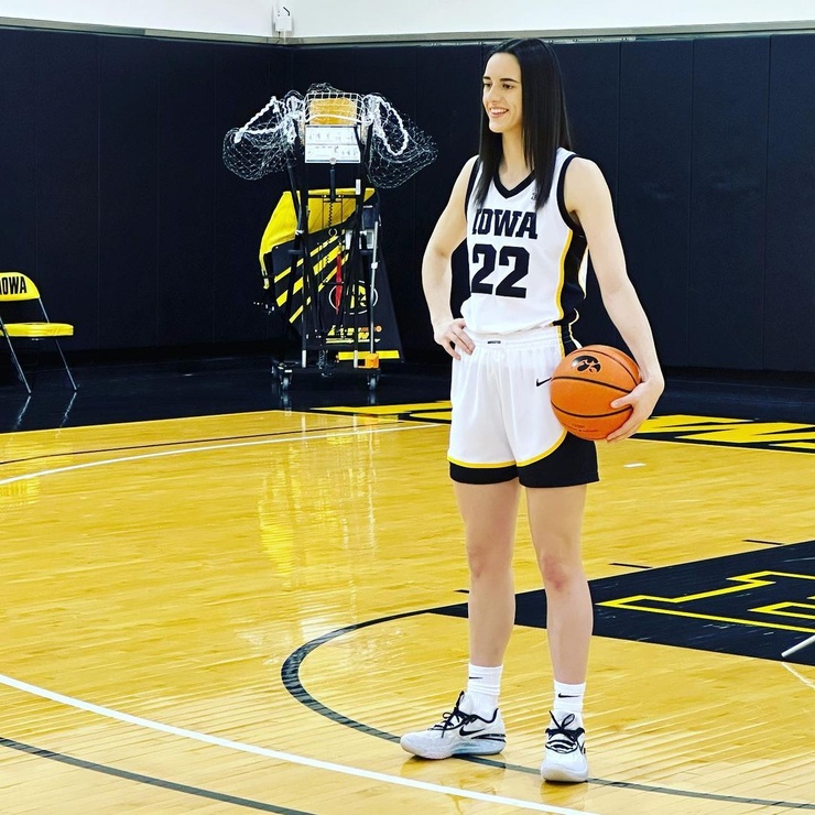 Caitlin Clark (ii)