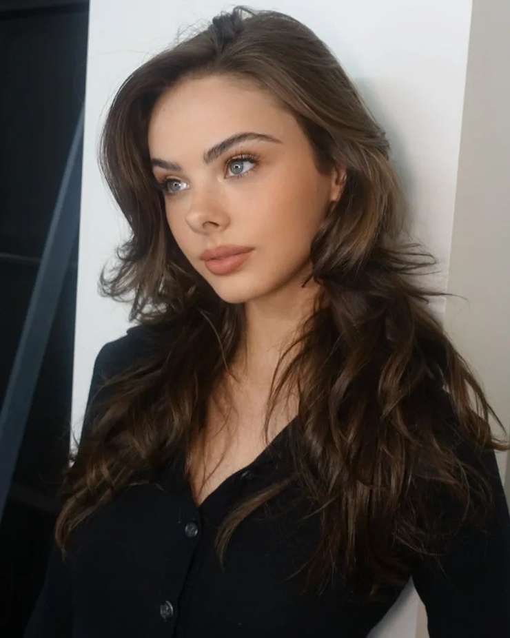 Meika Woollard Meika Woollard