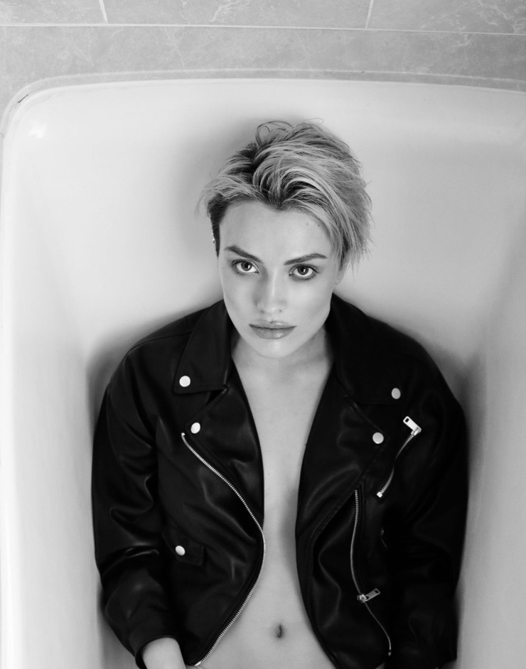 Wallis Day Wallis Day