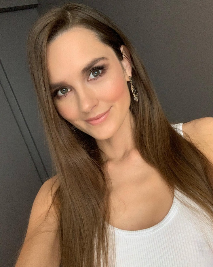 Charlette Bree