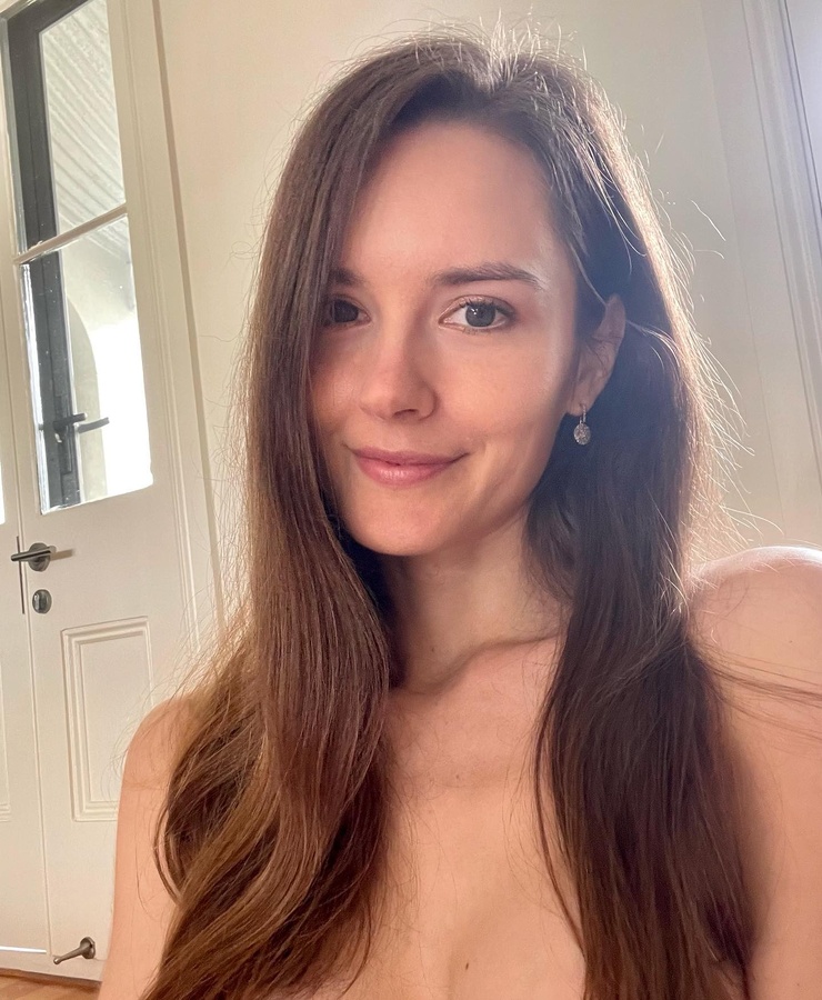 Charlette Bree
