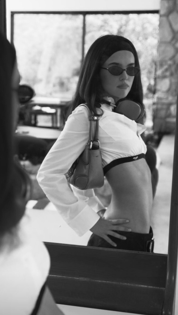 Zoey Deutch Zoey Deutch