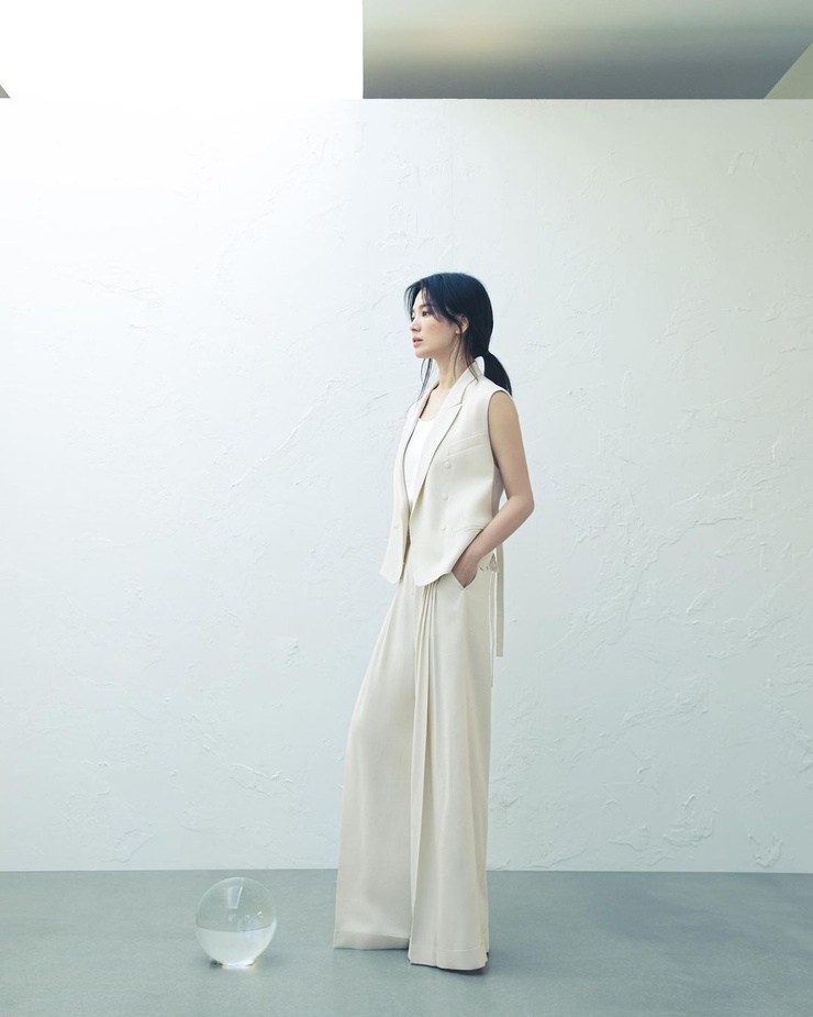 Hye-kyo Song Hye-kyo Song