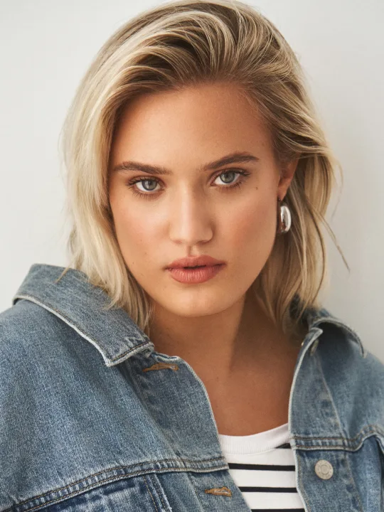 Tess Duval