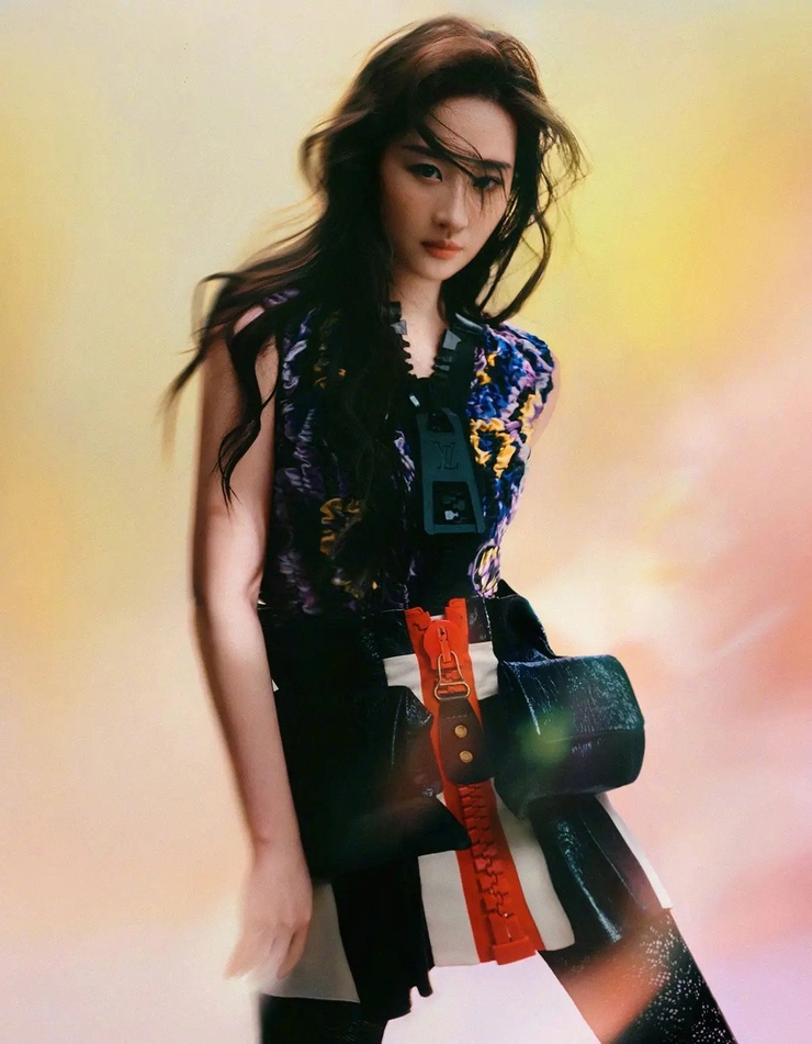 Yifei Liu