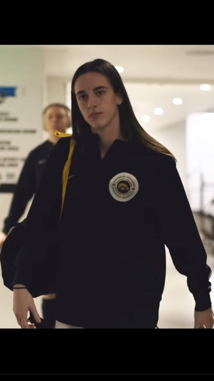 Caitlin Clark (ii)