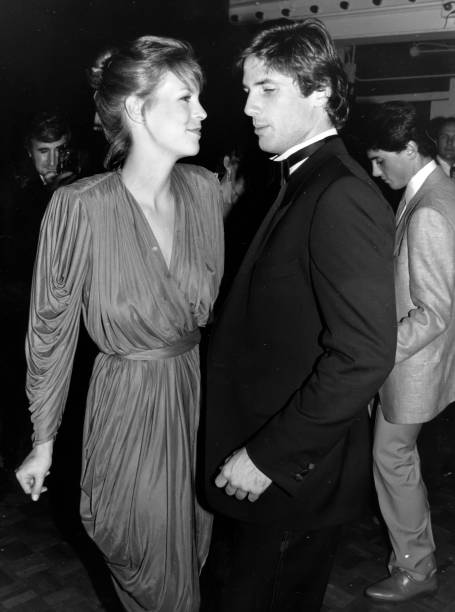 Jamie Lee Curtis, Hart Bochner