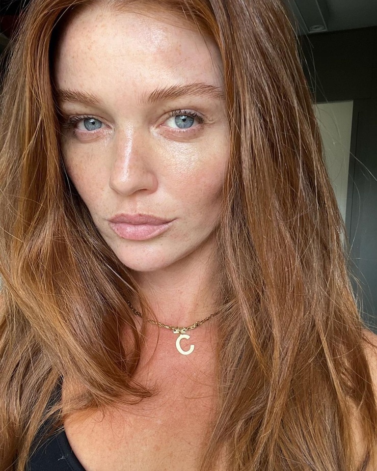Cintia Dicker Cintia Dicker