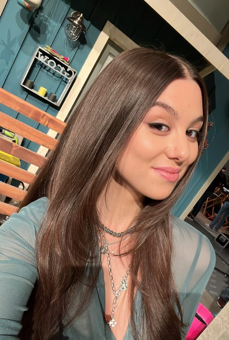 Kira Kosarin Kira Kosarin