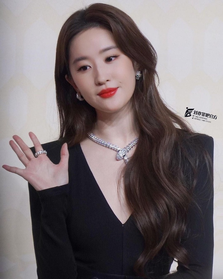 Yifei Liu Yifei Liu