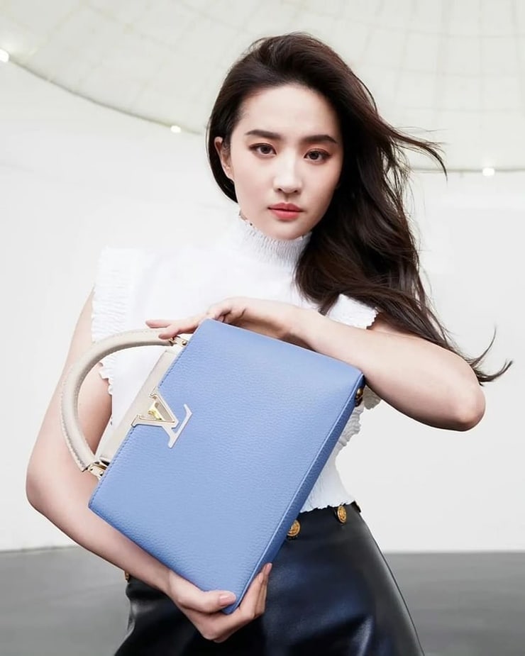 Yifei Liu