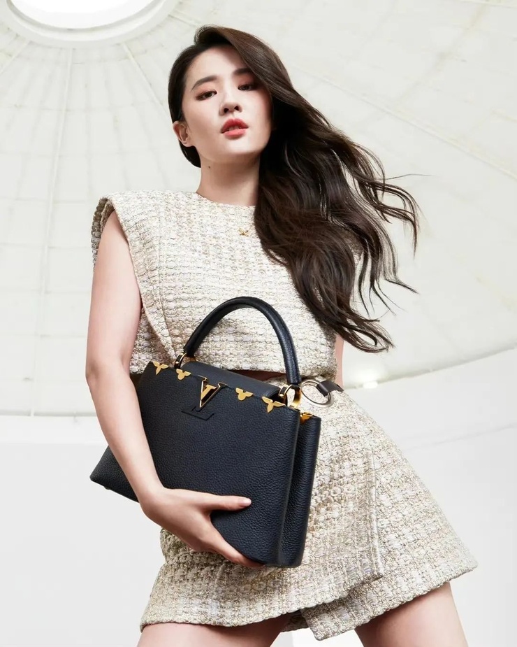 Yifei Liu