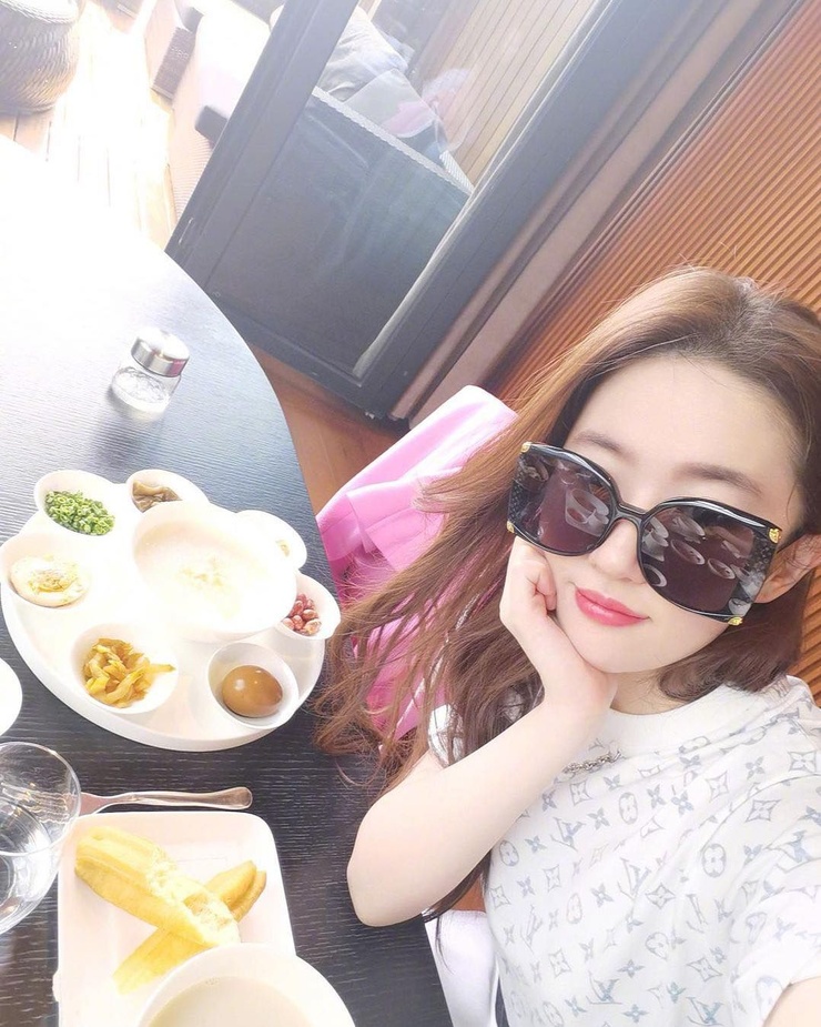 Yifei Liu