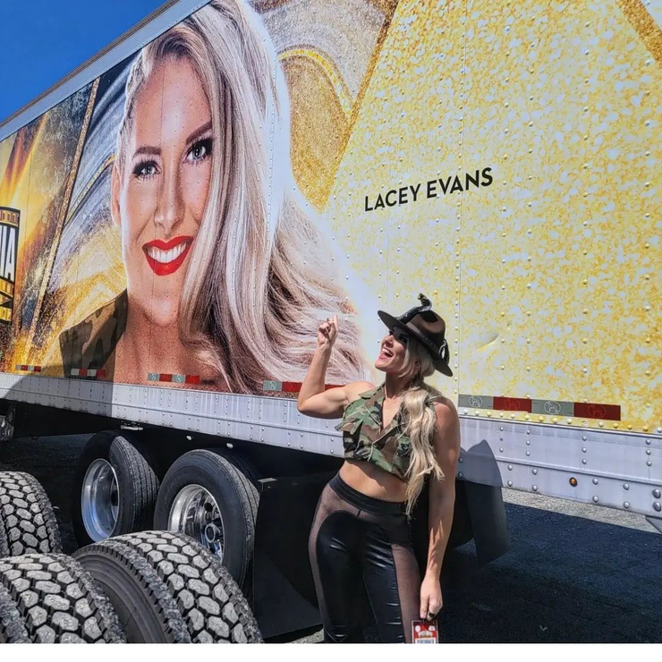 Lacey Evans