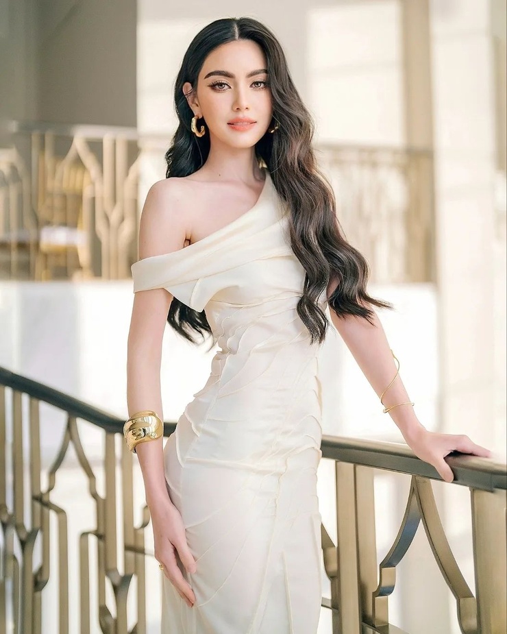 Davika Hoorne
