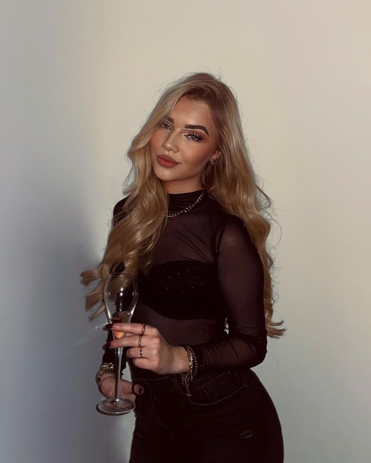 Roselynn Brouwer