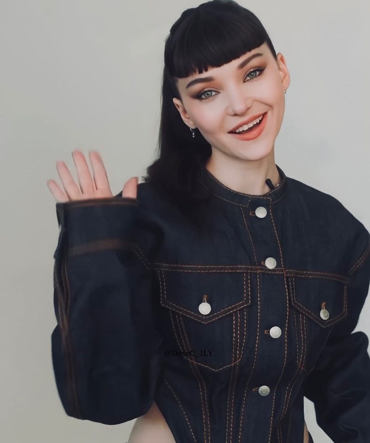 Dove Cameron