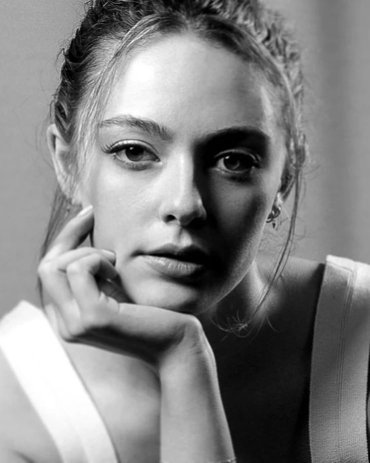 Danielle Rose Russell