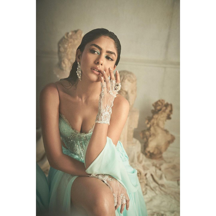 Mrunal Thakur