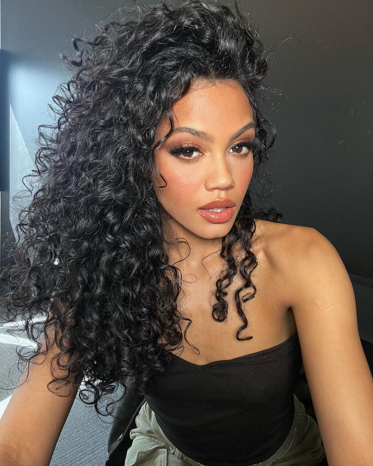 Kryslyn Renee