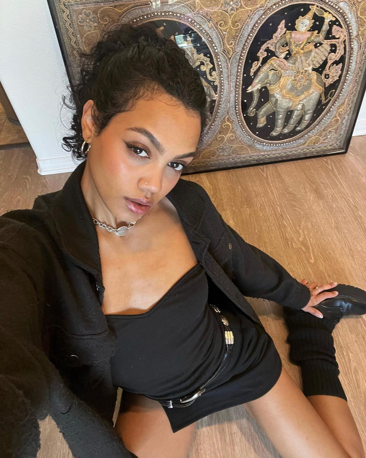 Kryslyn Renee