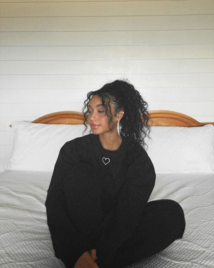Zoe X. Moore