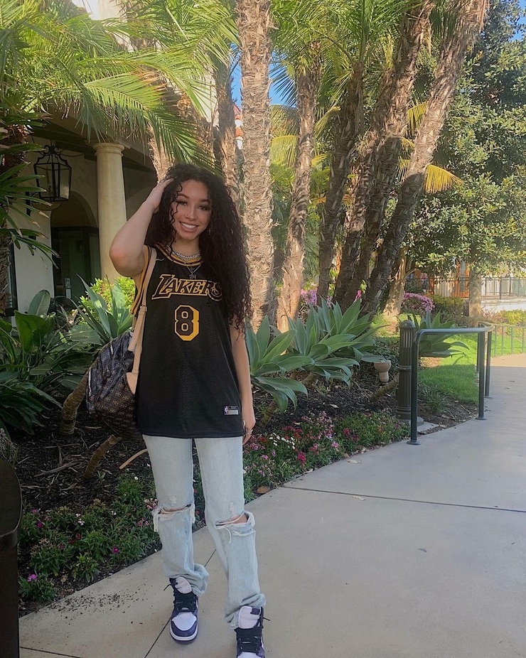 Zoe X. Moore