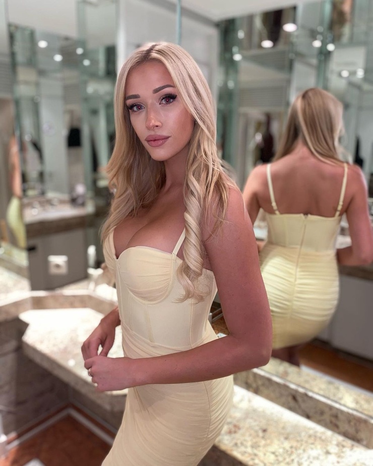 Nicole Deliah Nicole Deliah
